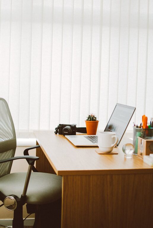Tips for Choosing a Comfortable Desk Chair for Every Workspace
